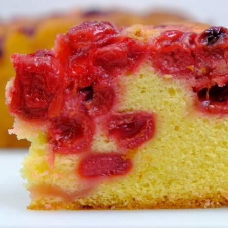 Ароматный пирог с ягодами: порадуем сладкоежек