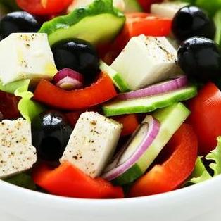 Крестьянский (или греческий) салат - традиционный рецепт