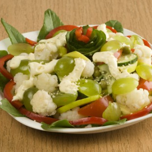 Салат из цветной капусты с овощами